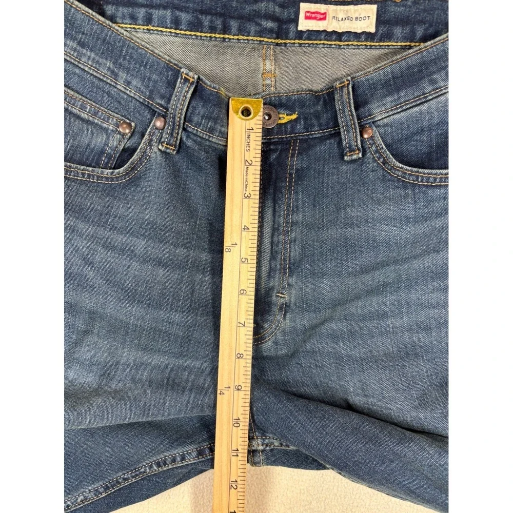 Wrangler Mens Relaxed Bootcut Jeans Medium Wash‎ Denim Blue Size 35x30